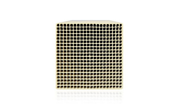 脱硝催化剂主要成分是哪些？基本原理是什么？